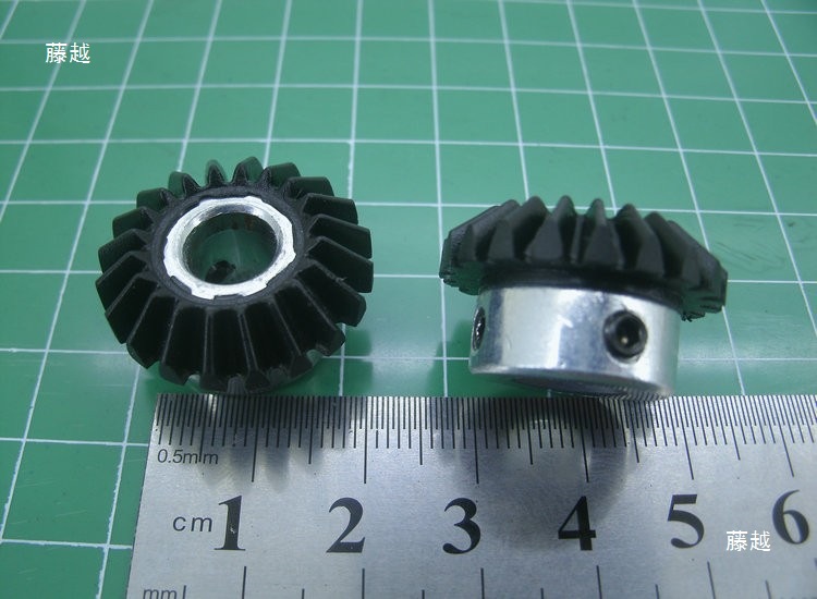 Free shipping of nylon bevel gears, 1.25-mold proportional vertical 90-degree steering model car differential helical gears Specification drawing