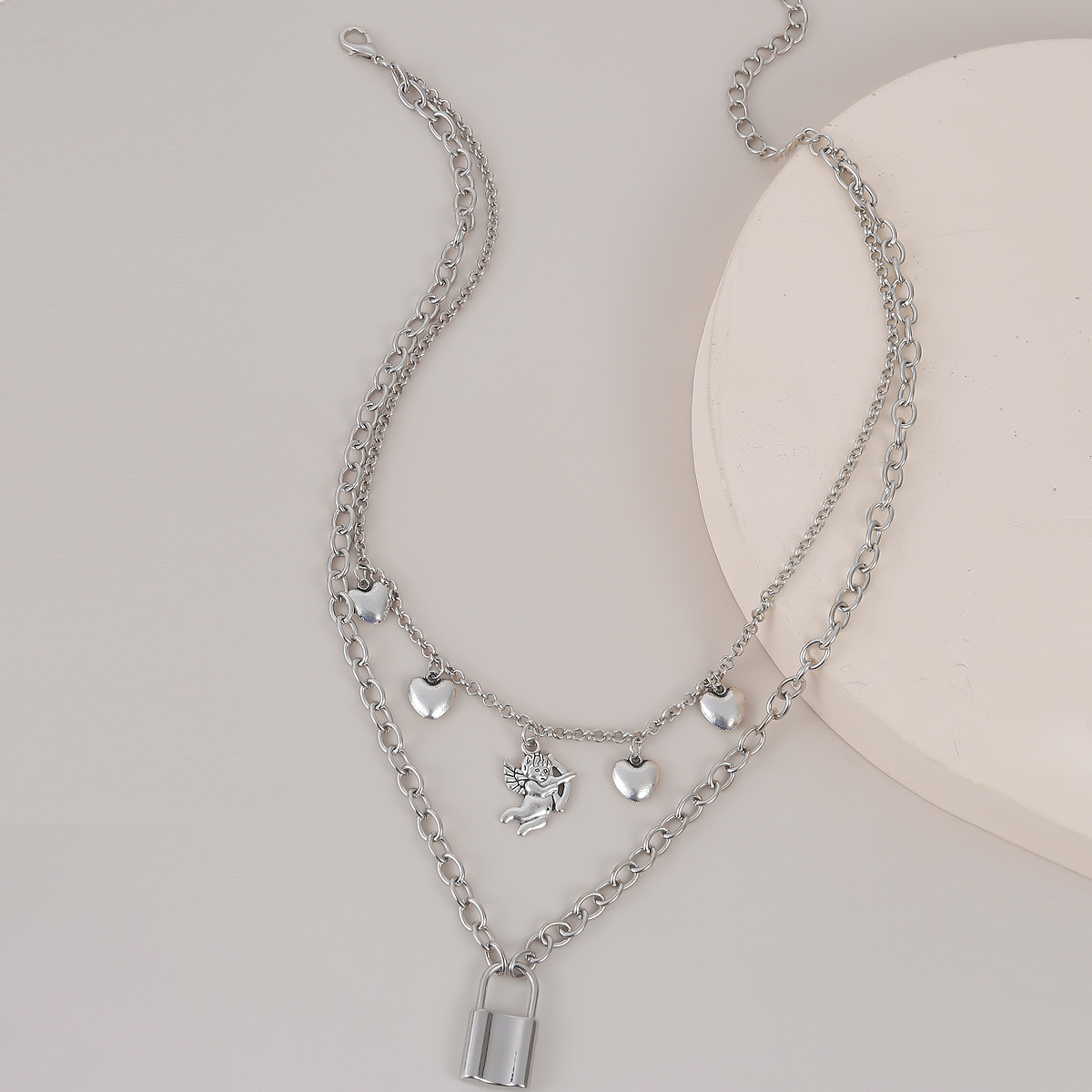 European and American cross-border creative accessories, personalized street style lock-shaped alloy pendant necklace, Cupid's new product necklace Specification drawing