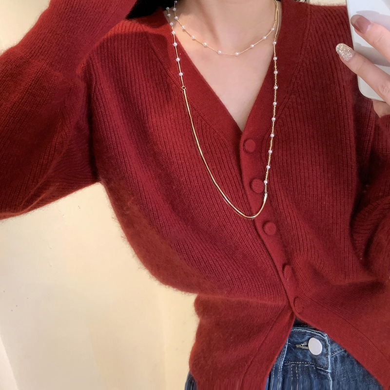 Double-layered pearl sweater chain for women's 2023 new trendy spring and summer design, a niche necklace accessory details Picture