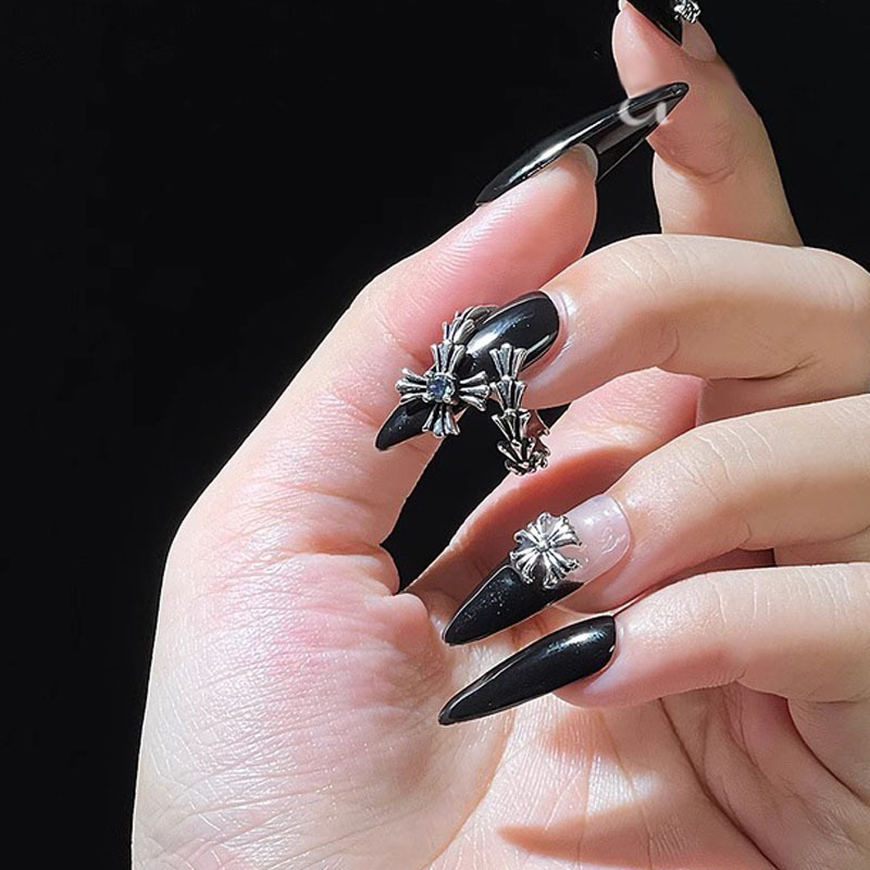 European and American niche design retro punk cross diamond-encrusted trendy open ring, dark style couple food ring for women Specification drawing