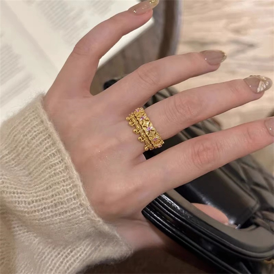 A new mid-style hollowed-out lace rattle tassel ring for women with a light luxury and niche design, exuding a sense of high-end elegance Specification drawing