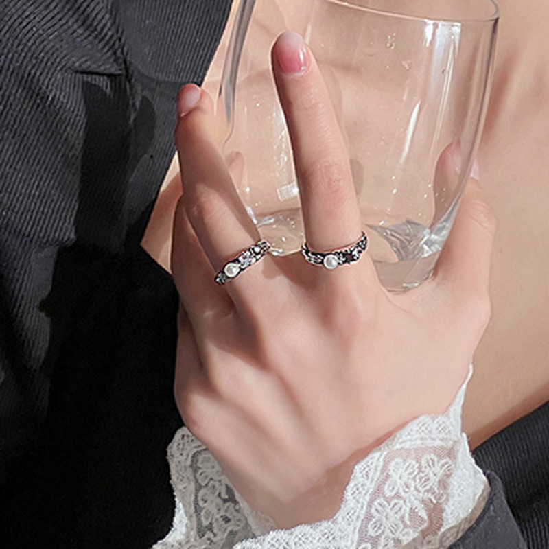 Cold style pearl index finger ring, a niche design for women, with a sense of high-end, irregular, fashionable and individual zircon open ring Specification drawing