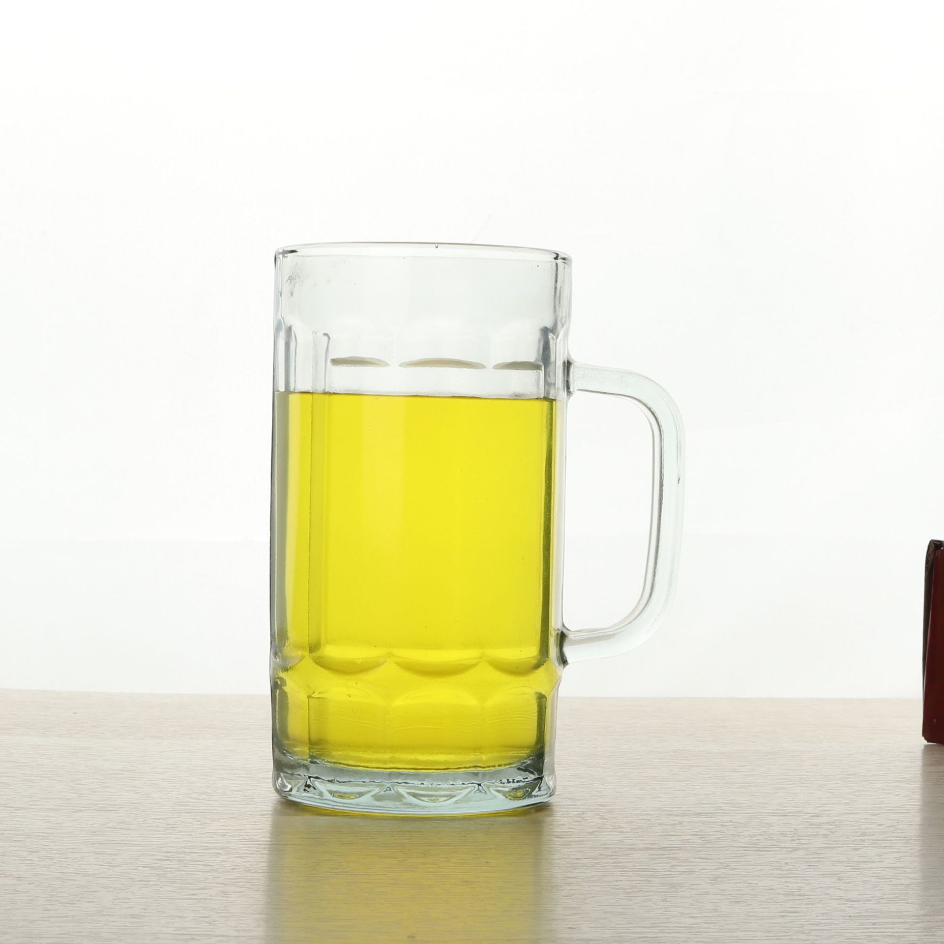 Universal draft beer cups, beer glass cups, cold water cups with handles, and household multi-functional water cups with handles Specification drawing