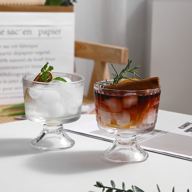 High-appearance-level short-legged glass cup coffee ice cream cup, summer home fruit short-legged dessert cup details Picture