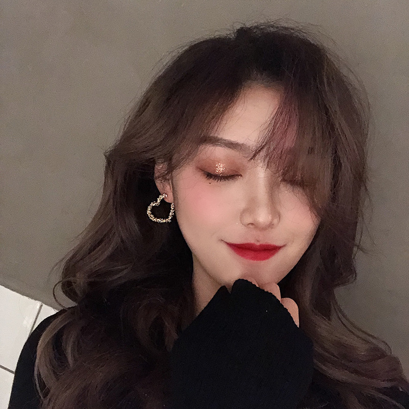 s925 Metal hollowed-out heart-shaped star five-pointed star earrings, women's silver stud earrings, simple, fashionable, individual and trendy Specification drawing
