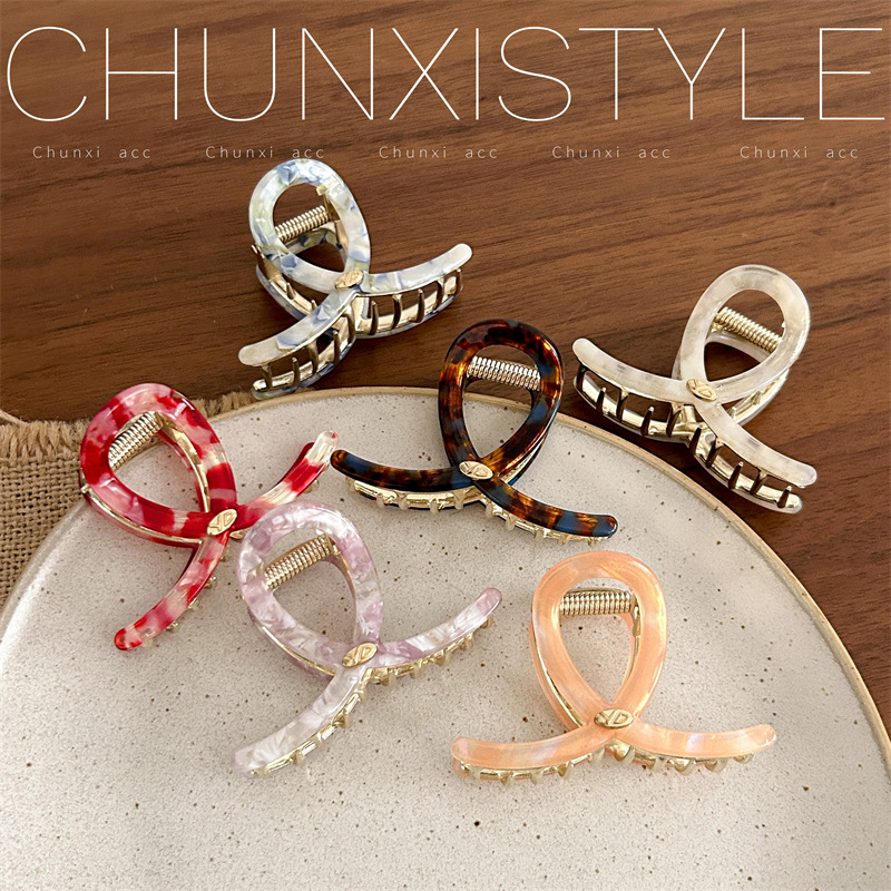 Stylish and high-end style, medium size acetate, abundant hair volume, shark clip, claw clip, back of the head, hair clip, headwear, elegant hairpin Specification drawing