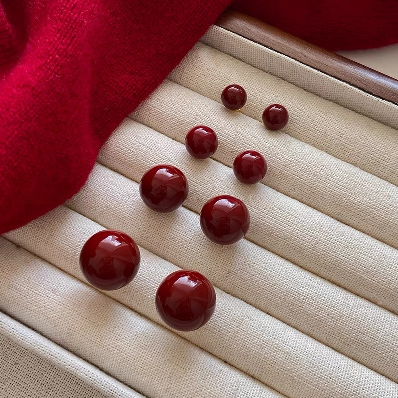 Hong Kong-style Encore wine red sugar bean pearl stud earrings for women, a new 2025 bestseller, with a niche design and a high-end feel details Picture
