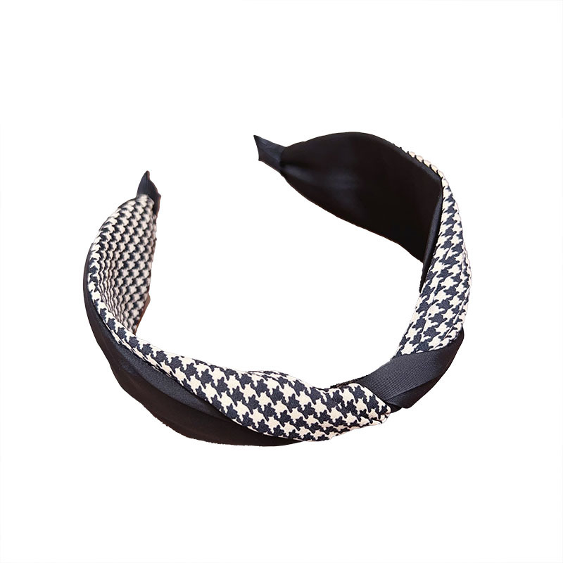 The new autumn and winter trendy thousand-bird checkered satin pressor hair band, high-end wide-edge headband, high top of the head, facial highlighting, small hairpin for women Item Picture