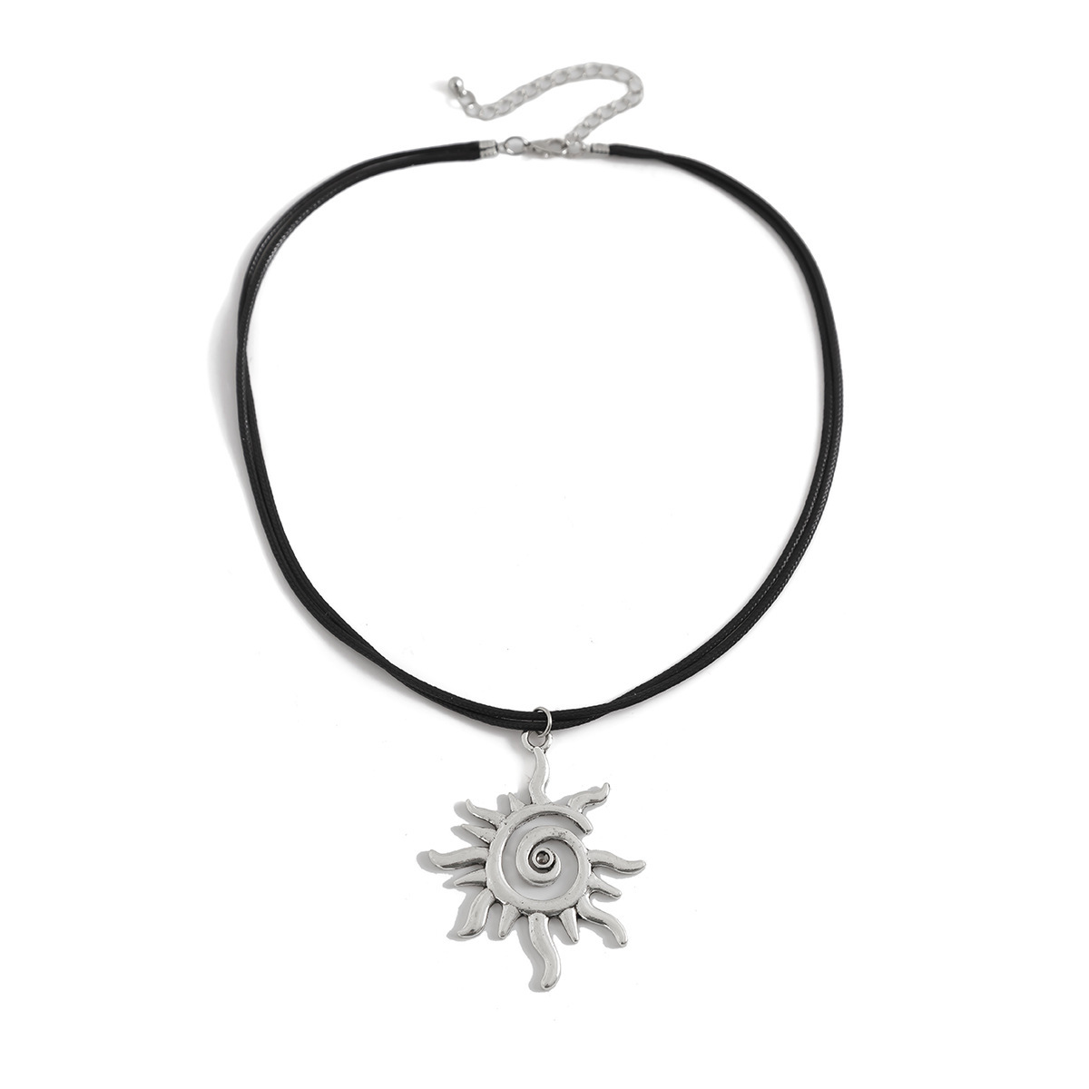 European and American cross-border Bohemian-style large conch mermaid pendant choker drawstring sunflower collarbone necklace Application Scenario