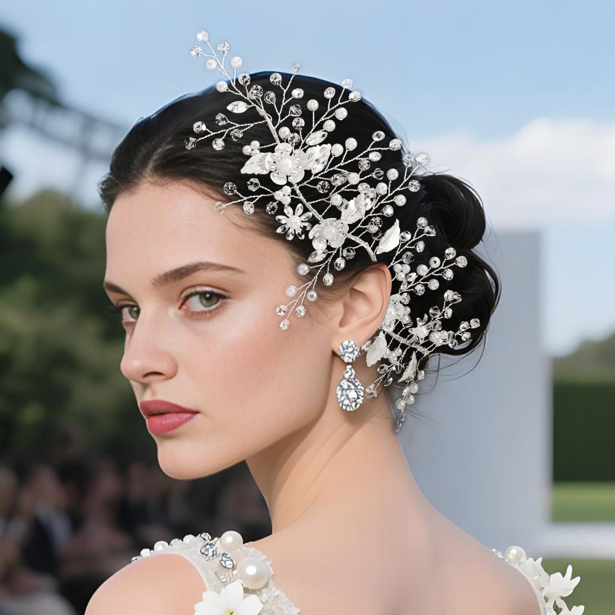 Cross-border bride hair accessories, beautiful wedding dress and evening gown accessories, versatile metal flower leaf handcrafted beaded soft chain headband full figure