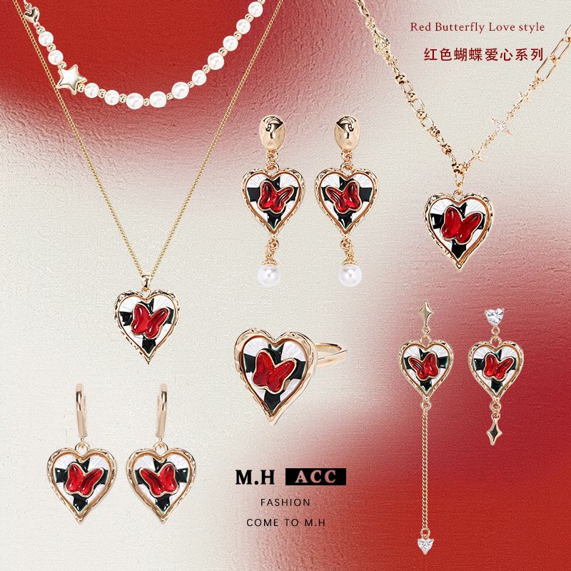 Court retro style heart-shaped earrings 925 silver needle gold earrings, high-end earrings, niche design earrings for women full figure