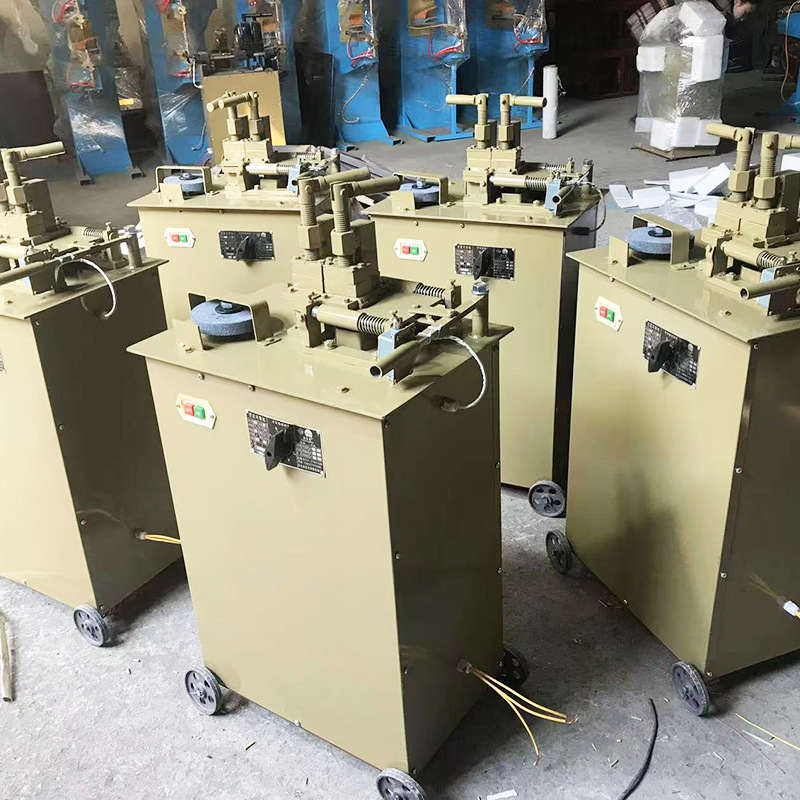 Foot-operated butt welding machine, zinc wire and galvanized wire butt welding machine, steel bar joint machine, small butt welding machine with grinding wheel and cutting knife Application Scenario