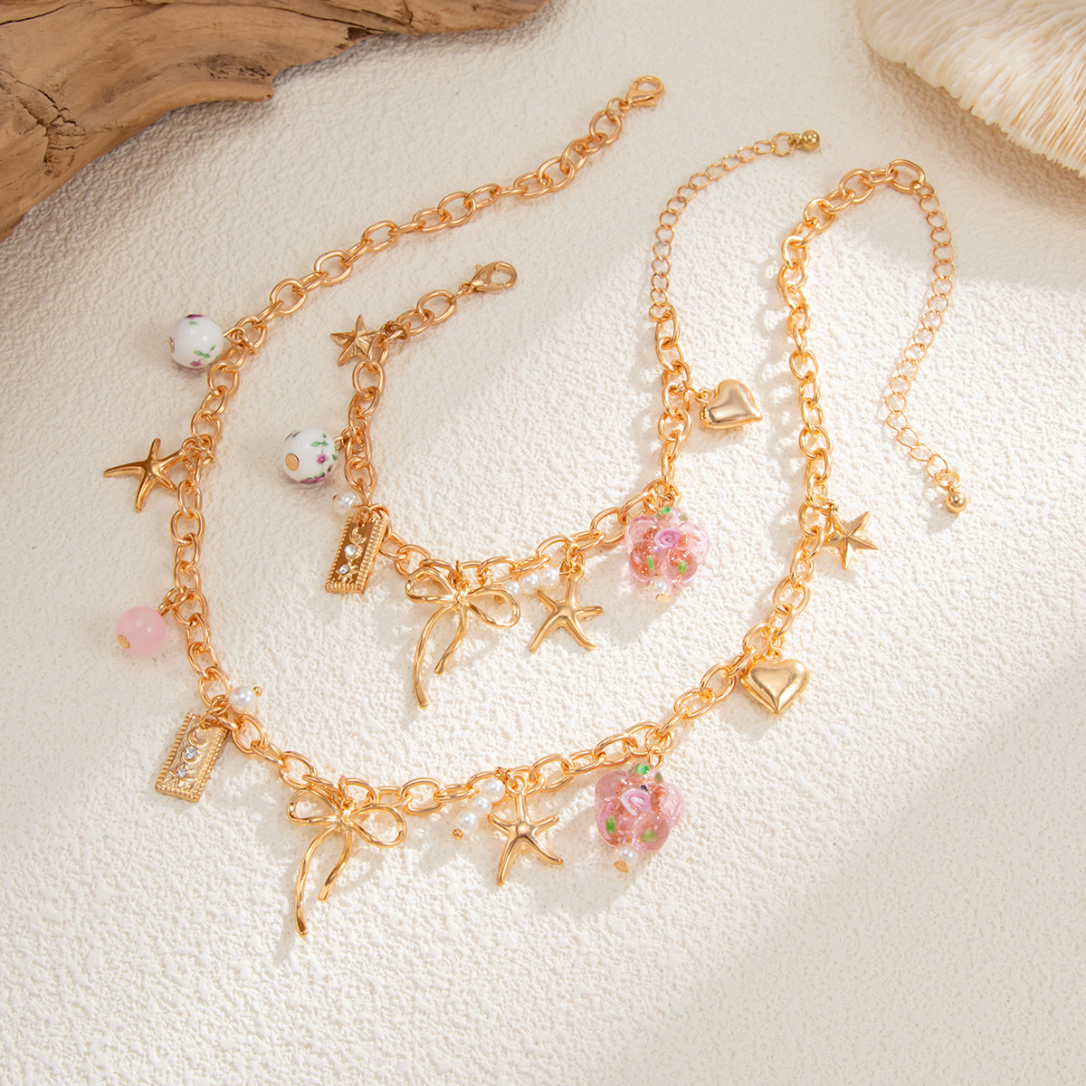 European and American cross-border jewelry, fashionable and creative, colorful ceramic bead necklace, sweet heart-shaped bow pendant and jewelry Application Scenario