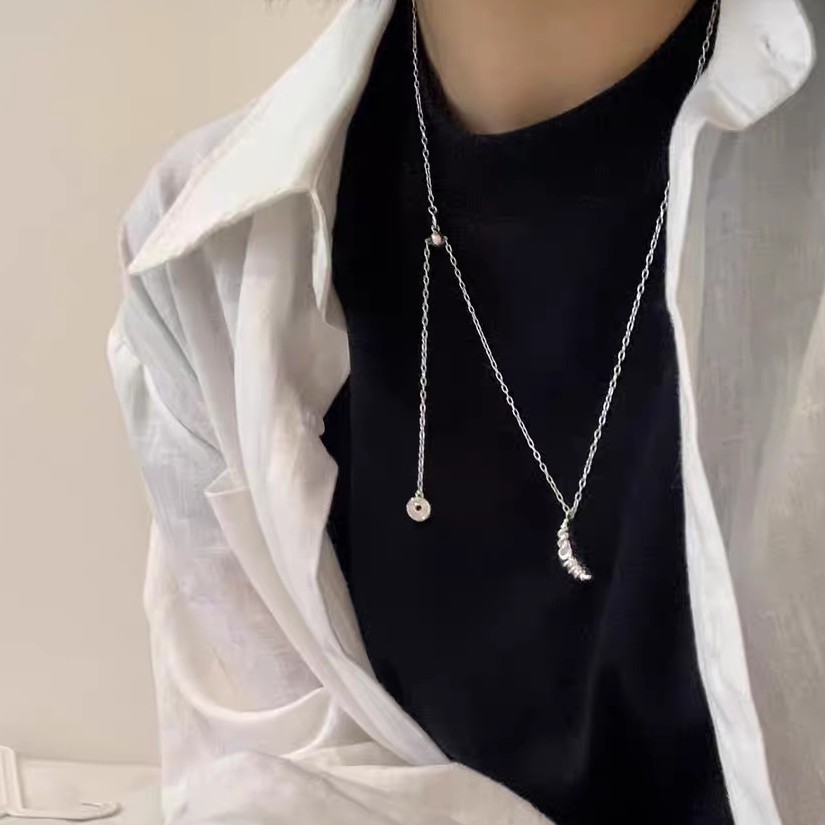 Croissant pull-out necklace, bread pendant, long sweater chain, women's 2024 new style, simple, fashionable and versatile collarbone chain full figure