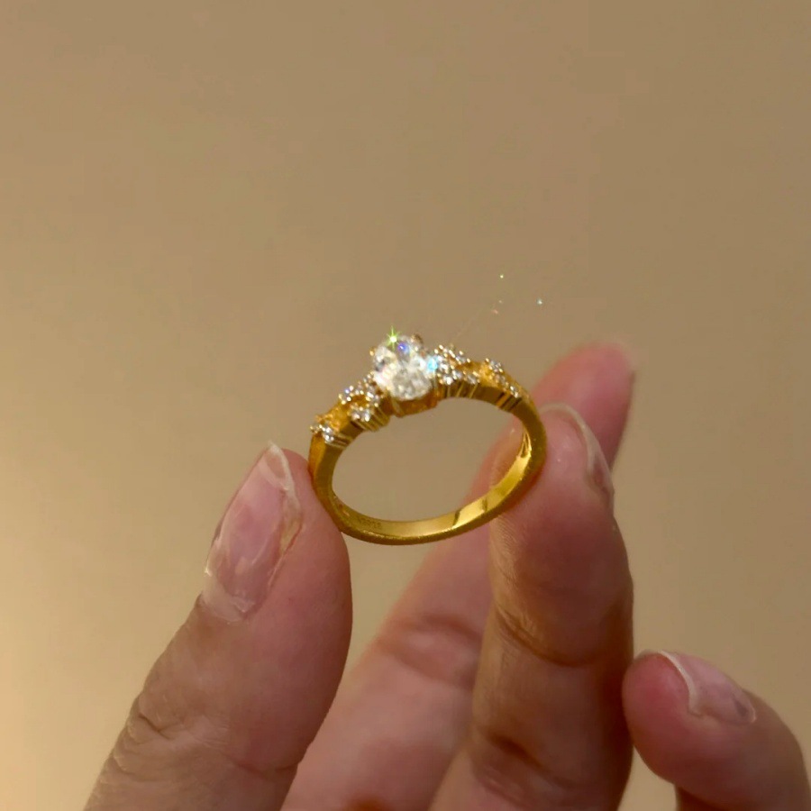 Vintage brushed pigeon egg zircon ring for women, with a retro, light luxury and high-end feel, unique niche design, and an open ring trend Item Picture