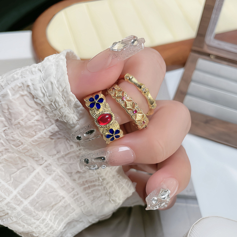 A retro gold enamel bamboo ring with a court style, a fashionable and high-end index finger ring for women, a new Chinese-style autumn and winter ring details Picture