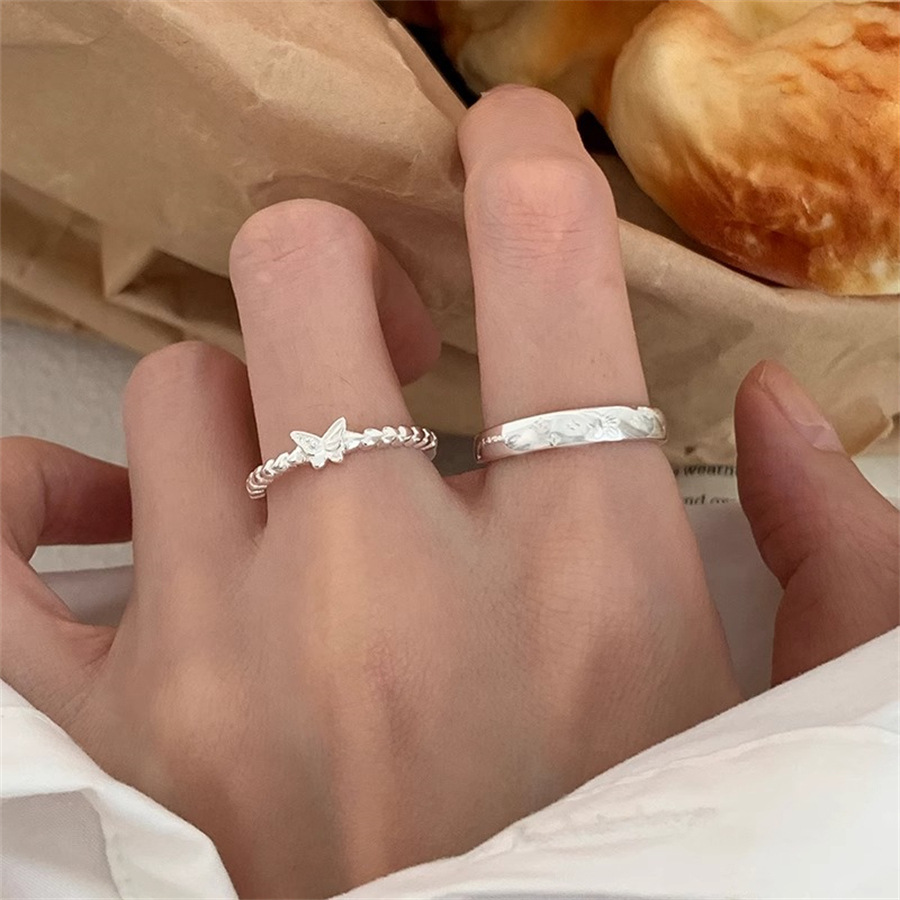 S925 sterling silver small diamond butterfly ring, a gentle and sweet open-mouthed index finger ring for women, a niche and high-end ring accessory trend Application Scenario
