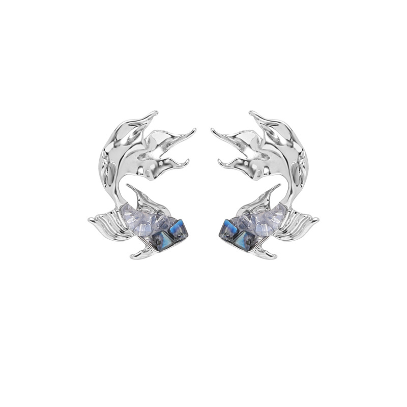The cool gradient blue goldfish earrings are a new style of high-end Korean earrings with a fresh and clean look. They are original, niche and fashionable earrings Item Picture