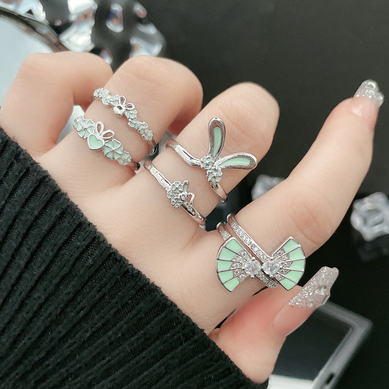 Mampolo-style mint green drip glaze rabbit cute student open ring, cold female style simple and unique stacked ring full figure