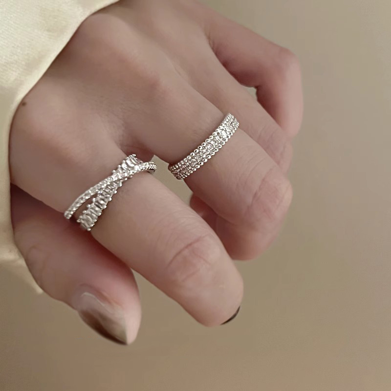 French exquisite and high-end cross-zirconia ring, light luxury and niche design, simple and elegant, finger opening ring lady full figure