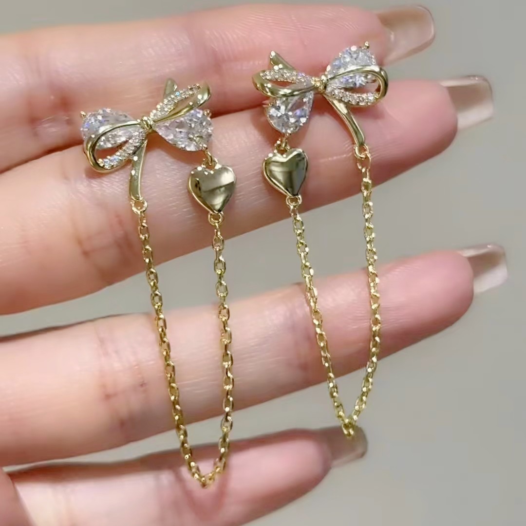 Light luxury, high-end and versatile, long tassel stud earrings with sparkling diamonds, bows, women's ins style, super ethereal and gentle earrings details Picture