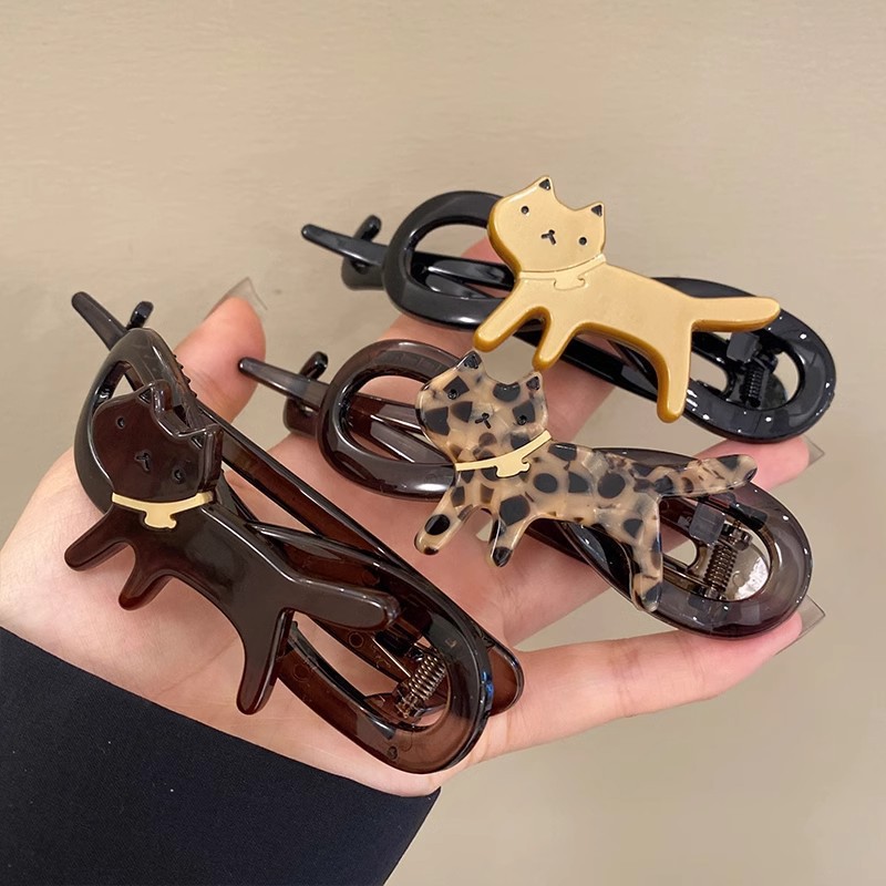 Cute cartoon cat hair clips, versatile and elegant twist clips, large hair volume, back head coil hair clips, children's hair accessories details Picture