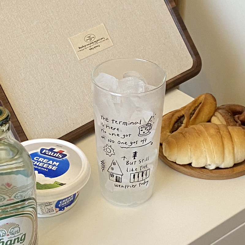 Self-made ins simple line graffiti high borosilicate glass cup, high-temperature resistant and clear coffee cup, large-capacity water cup Application Scenario