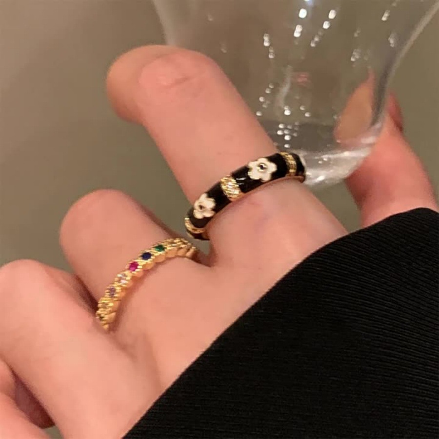French retro colored zircon black drip glaze flower ring, a unique and high-end female, versatile and exquisite open ring full figure