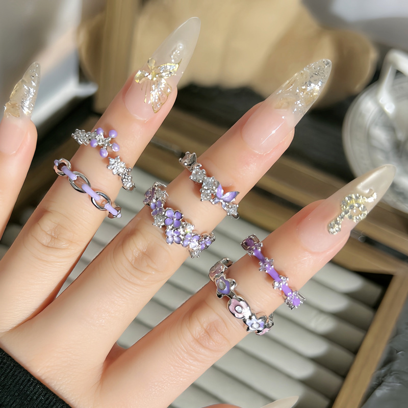 French gentle enamel purple flower forest-themed sweet and cool ring, a unique, exquisite and high-end light luxury fashion ring for women details Picture
