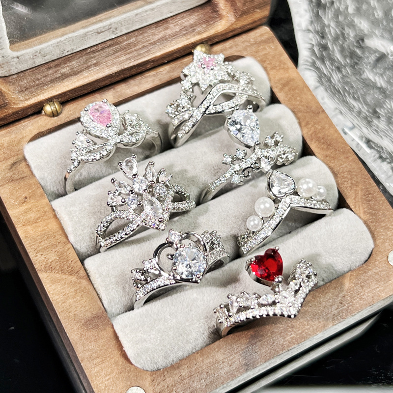 Fashionable court-style teardrop-shaped heart zircon crown, high-end ring, simple, sweet, cool and niche design for women Specification drawing