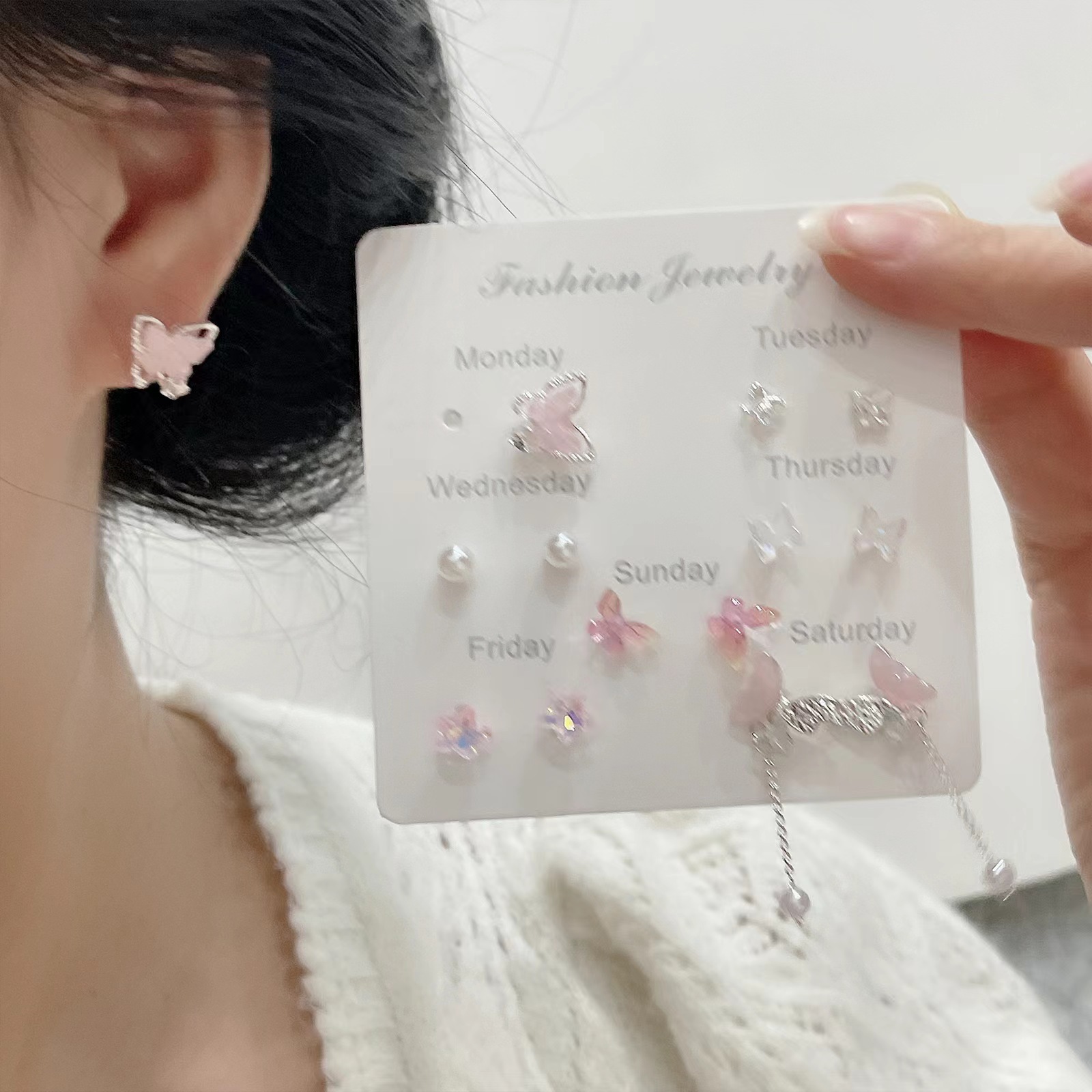 2025 New one-week stud set for women's niche alloy earrings, sweet and small earrings from the Flower Season Girl series details Picture