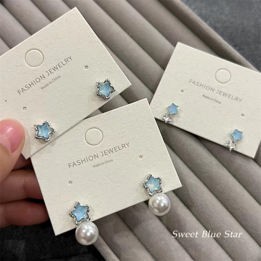 Clear blue star zircon stud earrings for women, small, exquisite and cool style earrings, niche design, high-end new earrings details Picture