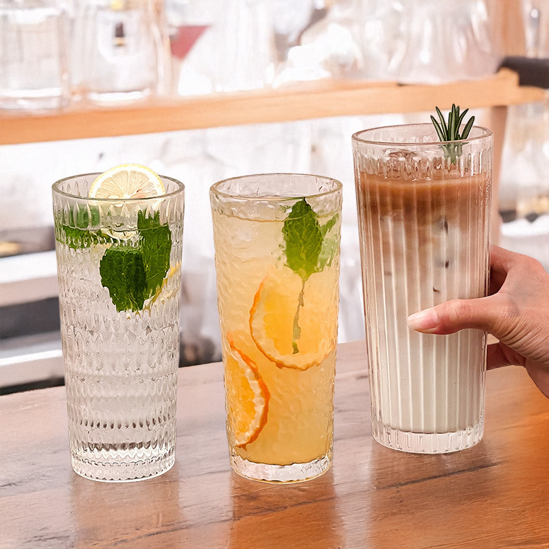 High appearance level transparent coffee iced Americano glass cup, large-capacity covered straw cup, office drinking cup Application Scenario