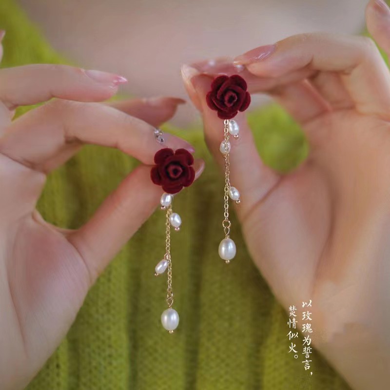 Flocked rose pearl tassel earrings for women during the Spring Festival, autumn, winter and Christmas, 2025 new style best-selling earrings full figure