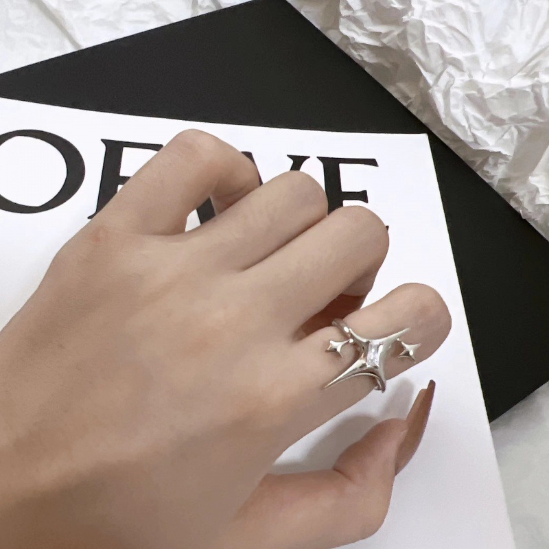 A niche starlight couple ring with a Korean Instagram trendy design sense, featuring letters X and zircon texture. It's fashionable and individualistic for women Specification drawing