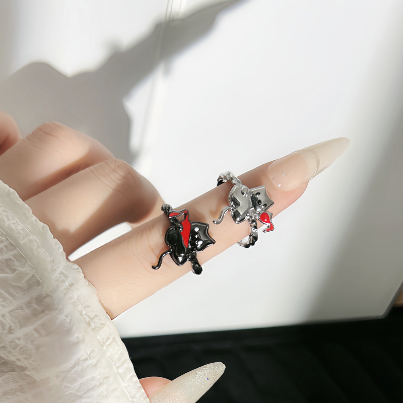 Cute student, niche design, little drunkard creative ring, female Halloween unique personality, light luxury best friend ring trend Application Scenario