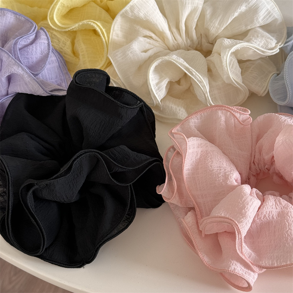 Korean-style gentle lace pleated large intestine hair band, a high-end feminine hair tie, rubber band hair tie, and a super large hair flower hair tie Application Scenario