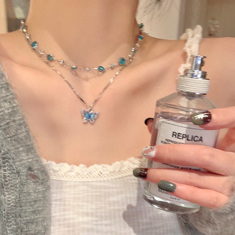 Summer sparkling diamond butterfly necklace with a feminine, light luxury and unique double-layer choker collarbone chain Specification drawing