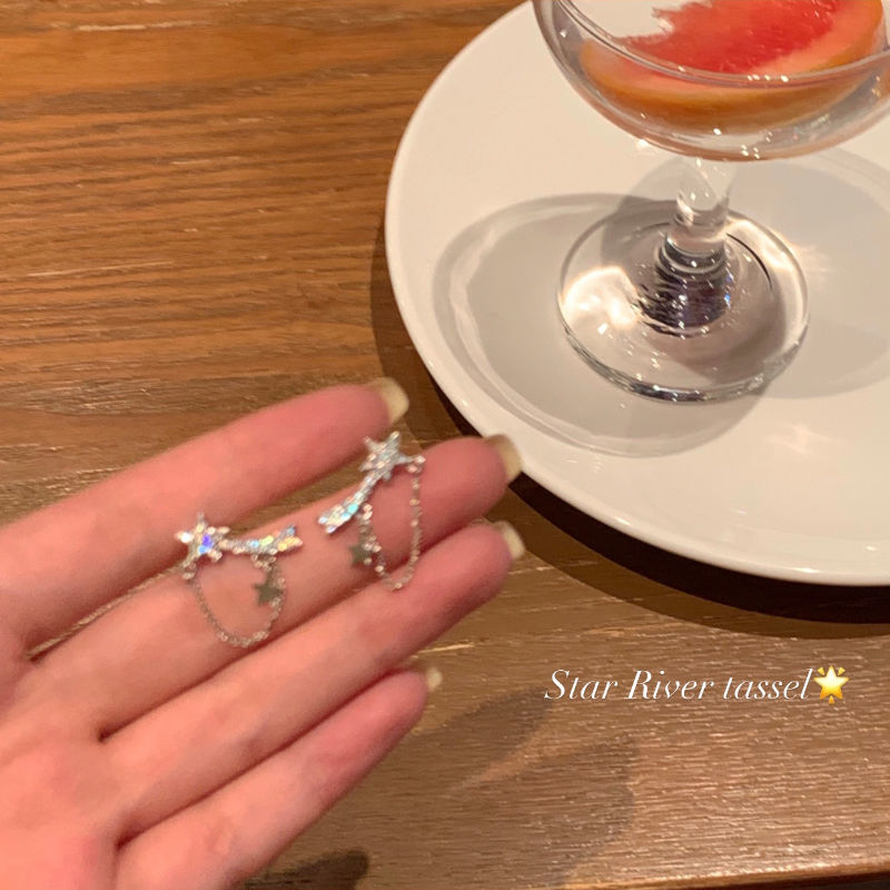 Elegant star-shaped stud earrings, a new trendy, versatile and niche design for women's earrings in 2025 details Picture