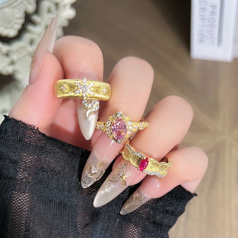 A new Chinese-style retro brushed floral pink diamond open-top ring with a touch of elegance and sophistication, exuding a sense of luxury and sophistication for women full figure