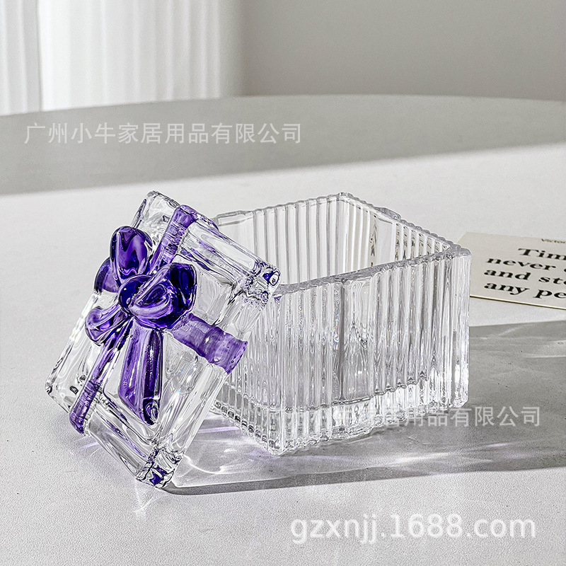 French girl heart storage box, bow-shaped heart-shaped glass jewelry decoration box, living room nuts, zero sugar, fructose jar Application Scenario