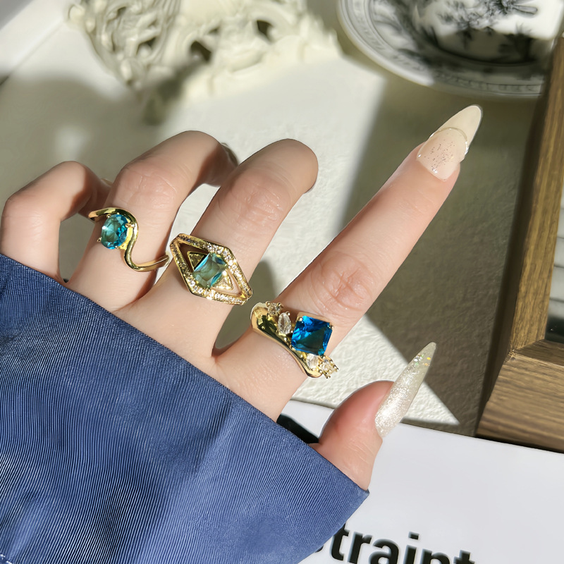 Summer accessories: Retro and exquisite geometric sea blue zircon open ring, feminine texture, light luxury, sweet and cool, versatile index finger ring details Picture