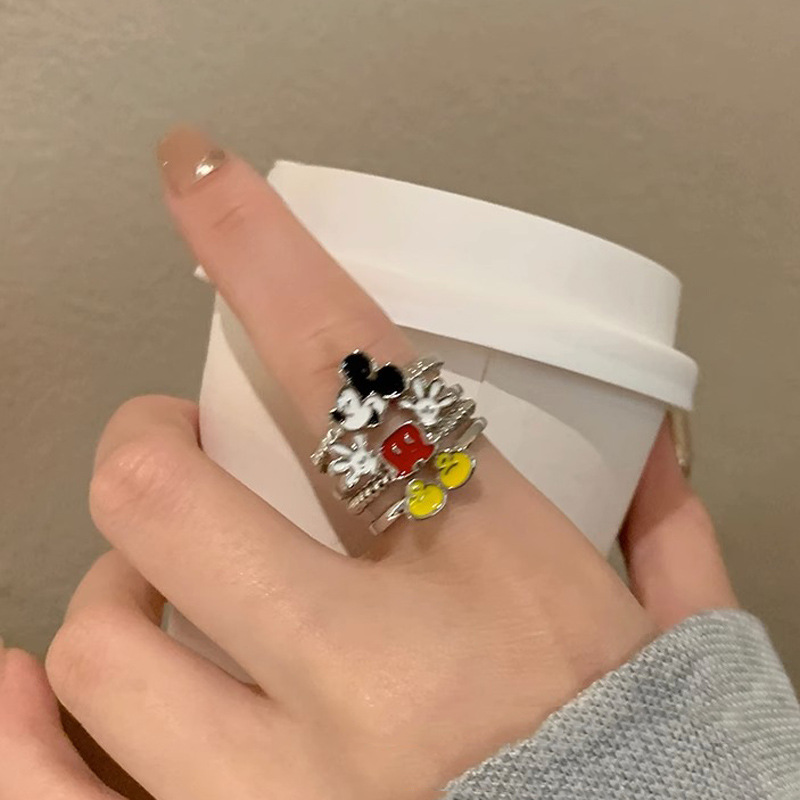 A cute Mickey Mouse ring with a childlike cartoon style. A girl student's personality is mischievous. A couple's best friend index finger ring details Picture