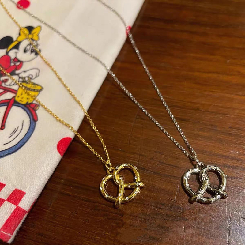 Wholesale of the same zircon metal necklace and heart-shaped collarbone chain as Korean actress Kang Seulgi in 2024 Specification drawing