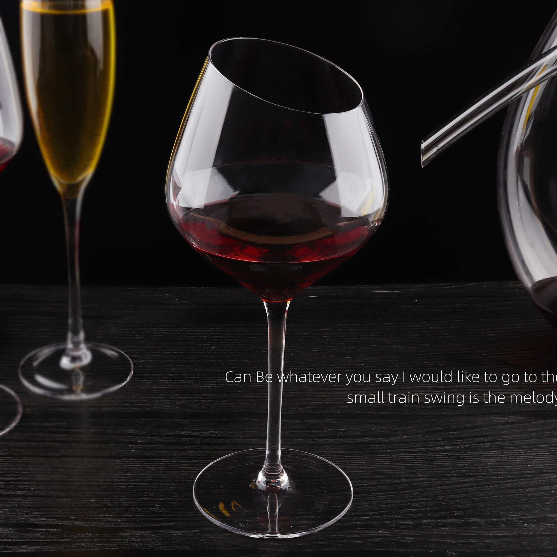 Creative large-bellied slanted lipstick wine glasses, champagne glasses, Bordeaux crystal wine glasses, home Burgundy highball glasses Specification drawing