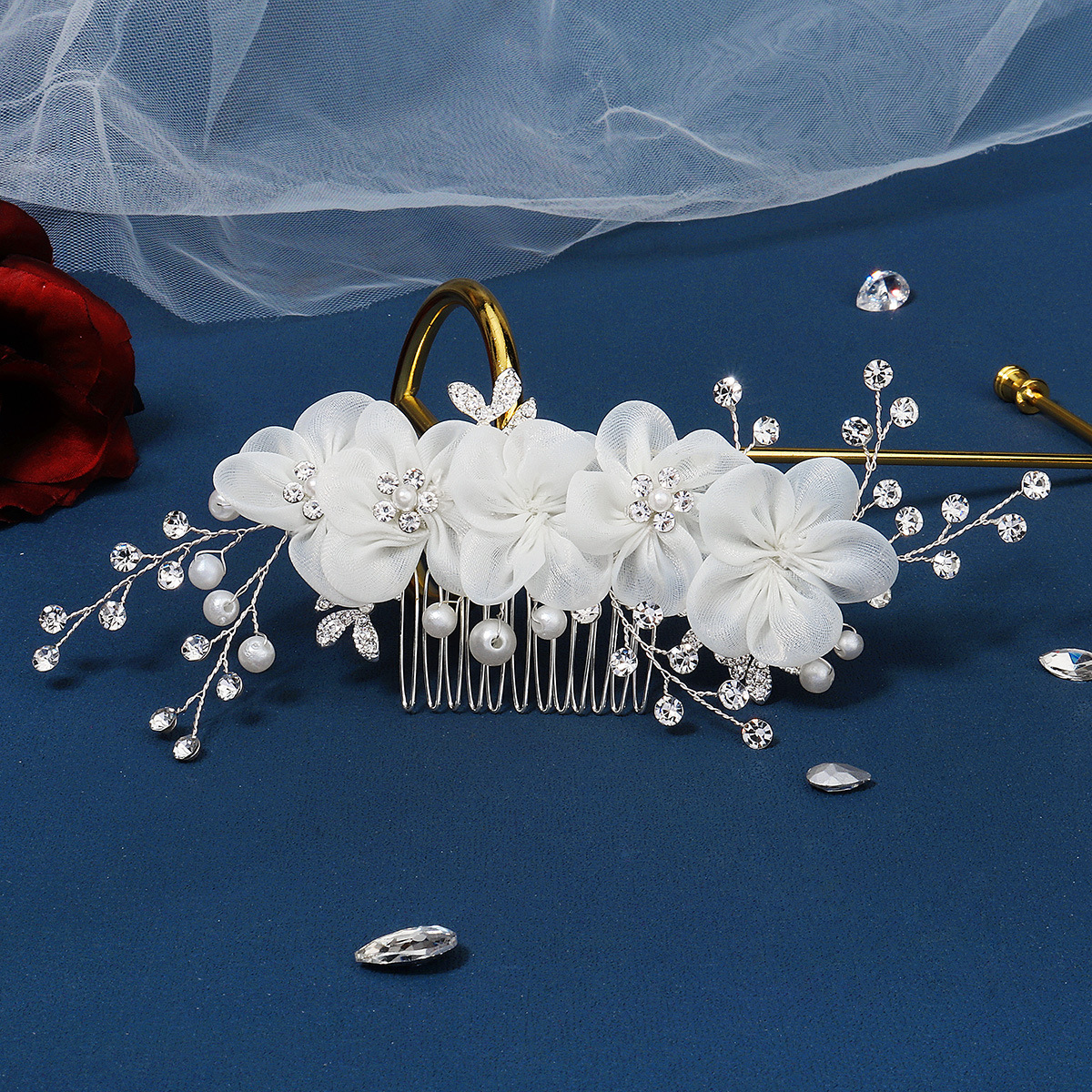 Bride's headwear, new wedding dress and evening gown accessories, pearl water diamond hair comb, faux fabric lace flower hand-inserted comb Specification drawing
