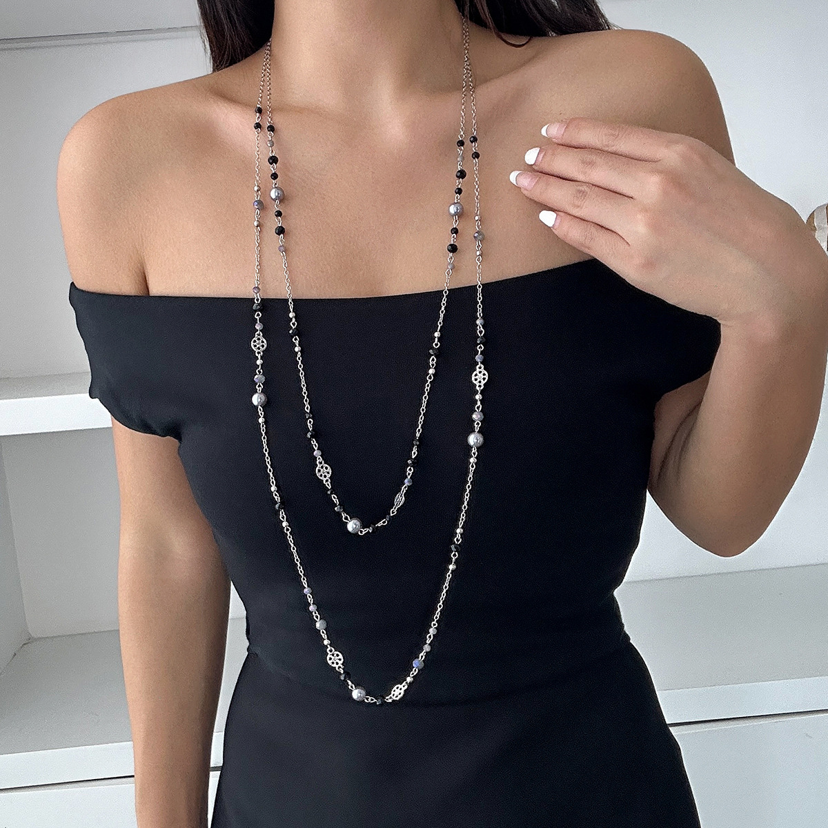 European and American cross-border jewelry, InS-style pearl beaded long necklace, design sense, multi-layer alloy collarbone chain set full figure
