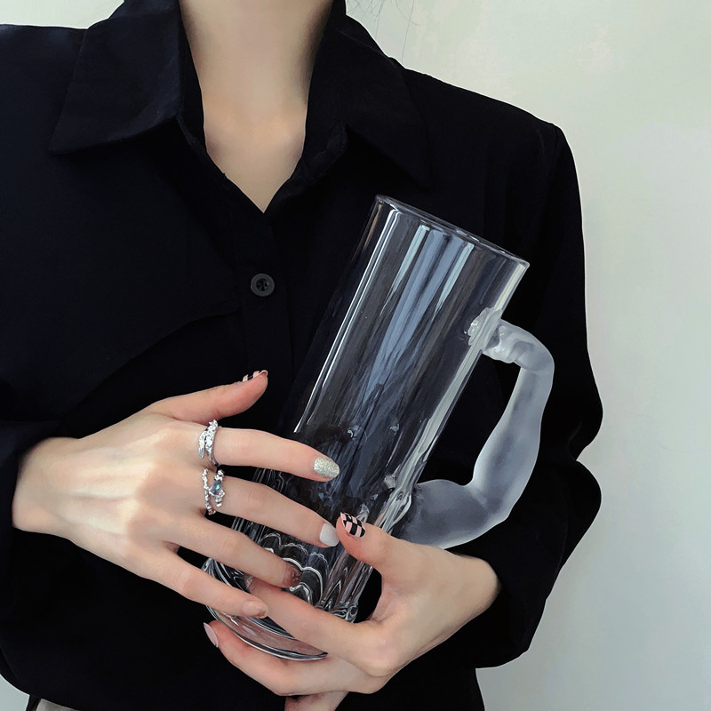 Wholesale of strongman frosted handle beer mugs, handle cups, large-capacity glass drinking cups, milk and juice cups full figure