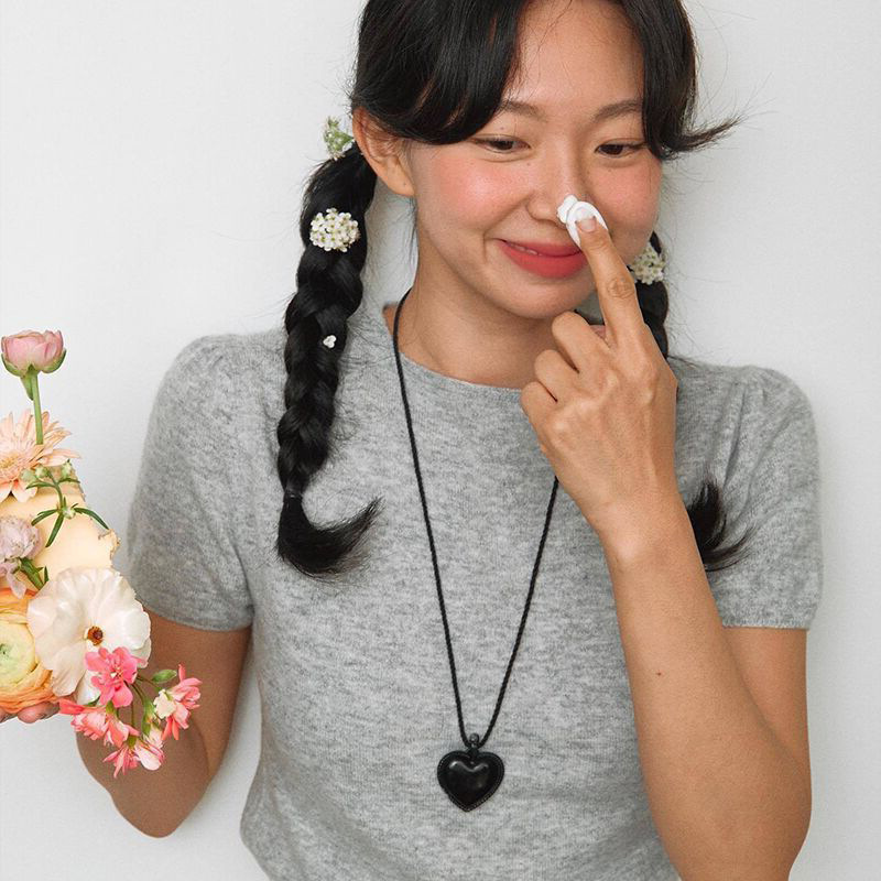 fever's same style leather three-dimensional heart-shaped woven rope necklace for women, in an ins style, fashionable and versatile necklace and collarbone chain details Picture