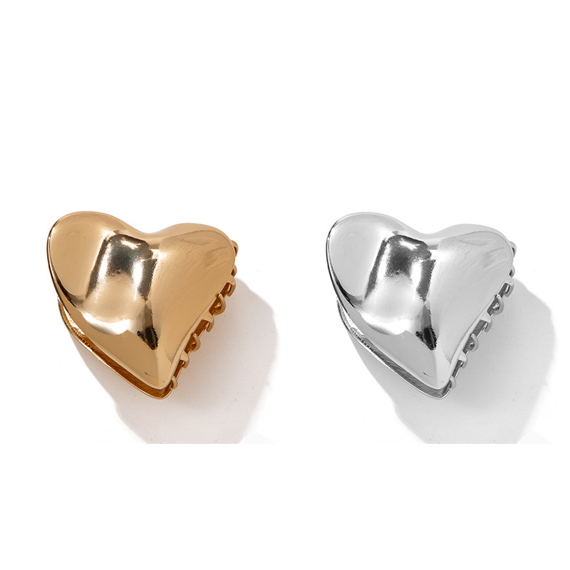 Shein's best-selling high-end cross-border metal heart-shaped headwear with a back head clip and a fashionable European and American style women's updo hair clip Item Picture